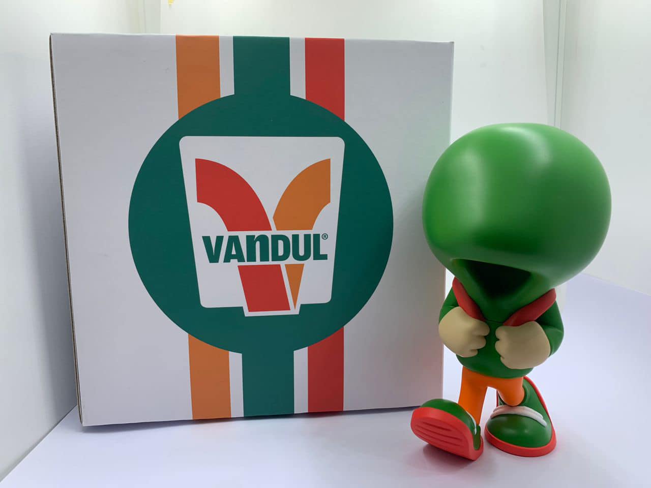 SP7 8周年限定 T9G x VINYL JUNKIES VATUNDOO BLObPUS COLOR 12/22