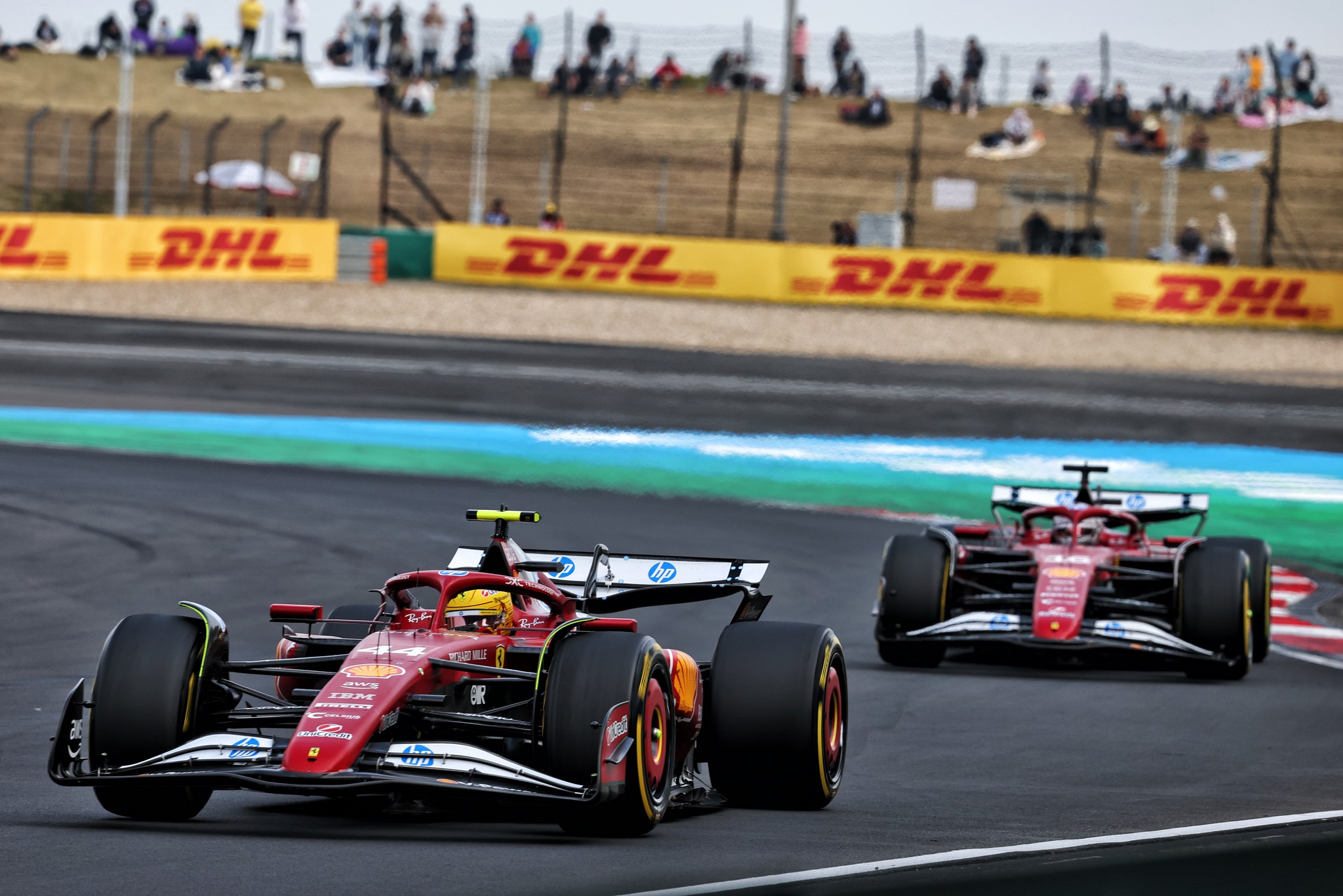 The Race - 😬 Three for three. The excessive plank wear on Lewis ...