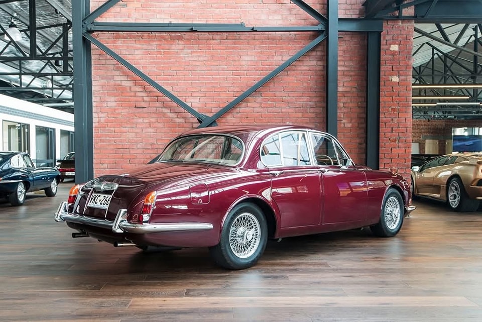 Jaguar - Spotted on the Best of British Facebook page, this S-type with ...