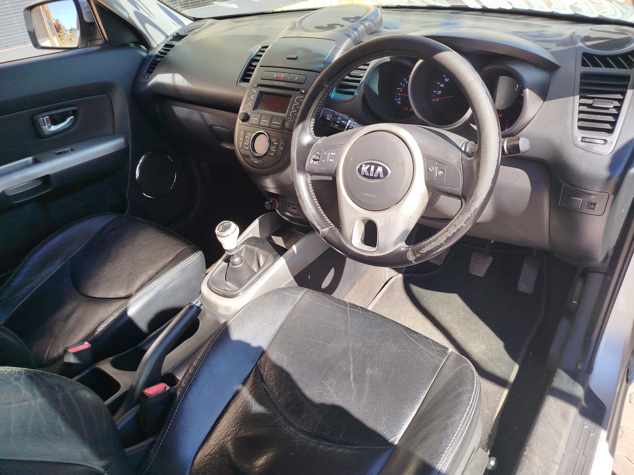 Haroon cars 0762481640