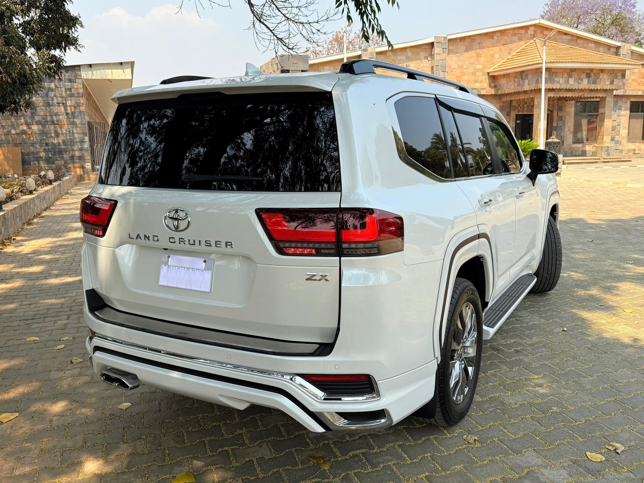 Unregistered Toyota LAND CRUISER ZX LC 300 on Sale South African