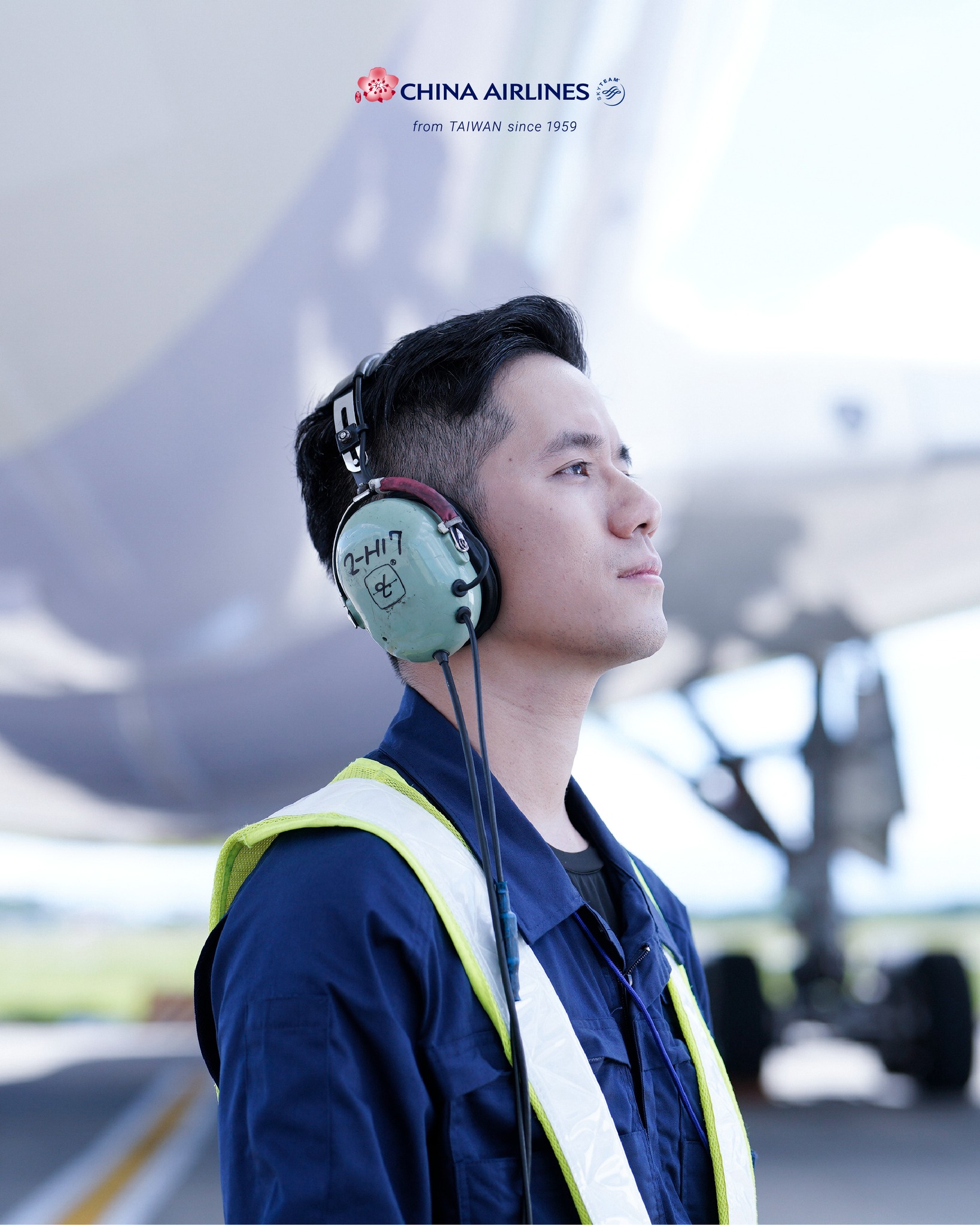 Du Zhencun (Kong Chan Chhun) works at Air China's Phnom Penh