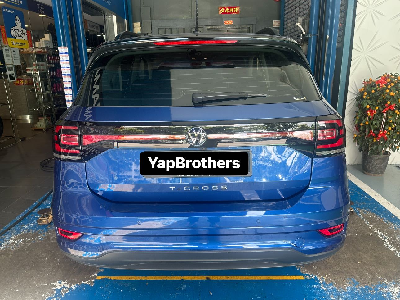 VW T-Cross with new Yokohama BluEarth GT AE51, 205/55R17 and a new