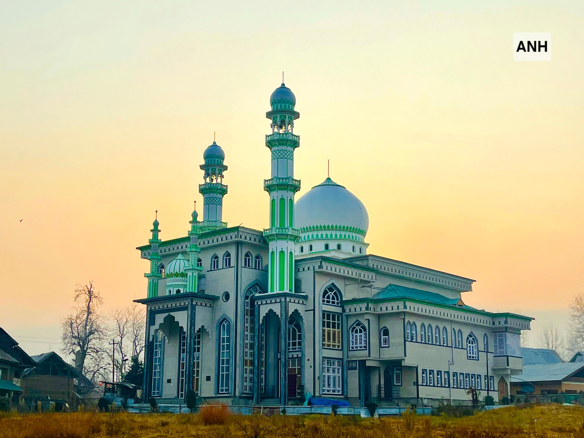 InPicture: The majestic Jamia Masjid... - The Asian News Hub | Facebook