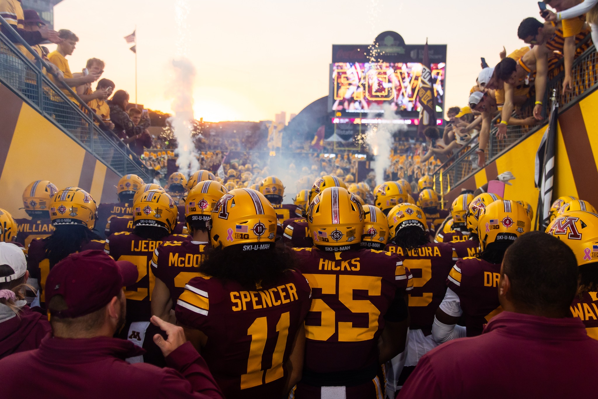 ROW‼️ 🗣️〽️ #RTB #SkiUMah #Gophers - Minnesota Football | Facebook