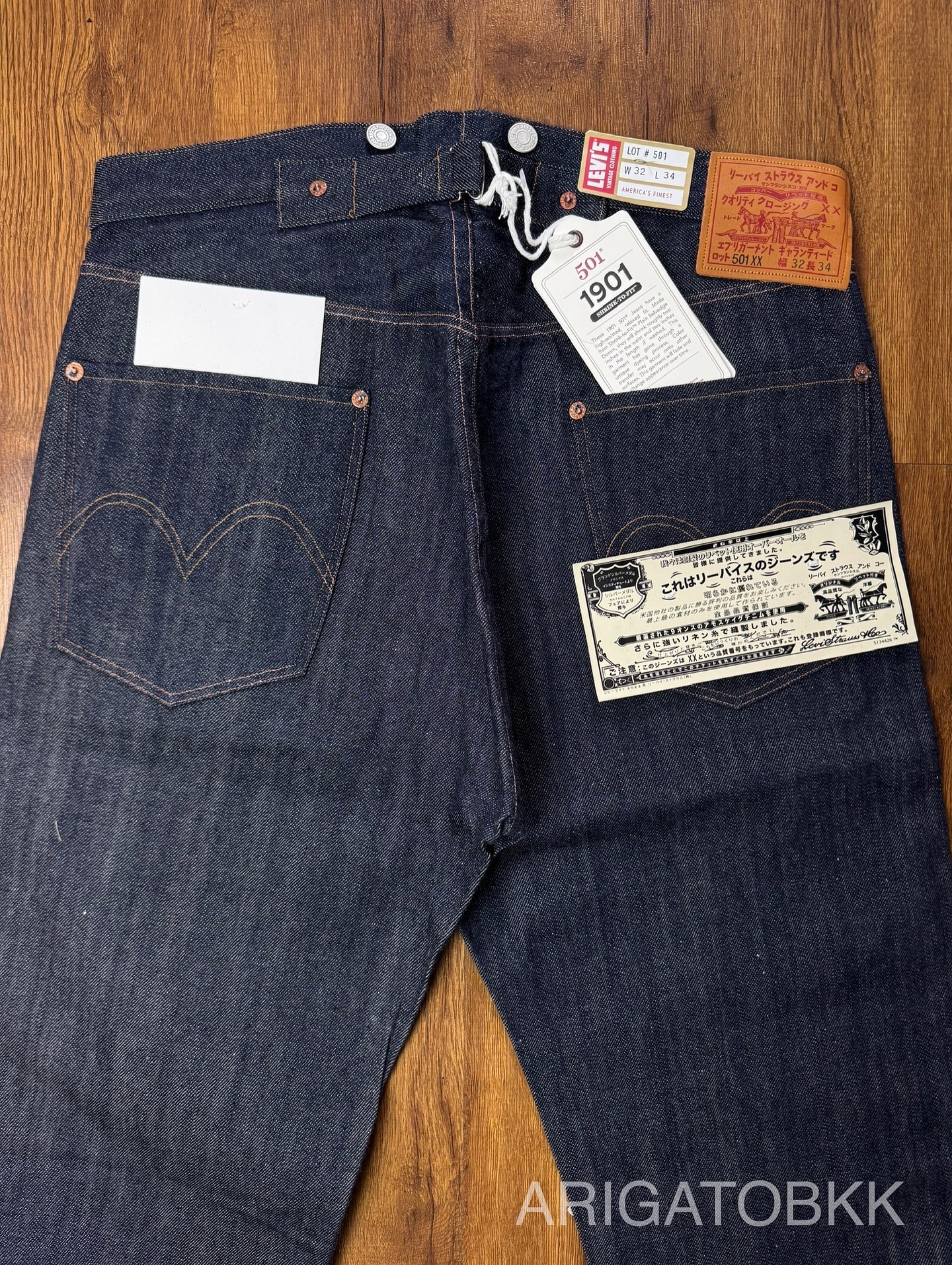 36/34 Levi