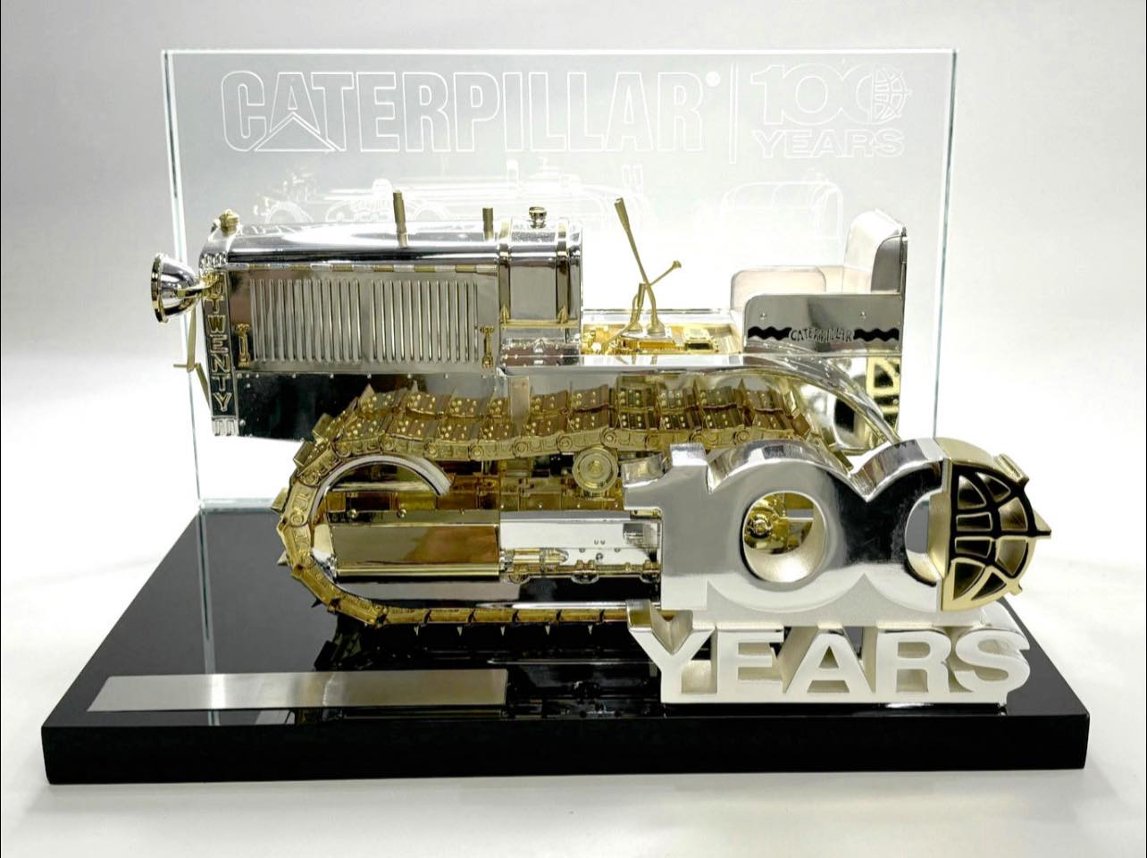 Diecast Masters CAT Twenty 100 years anniversary model