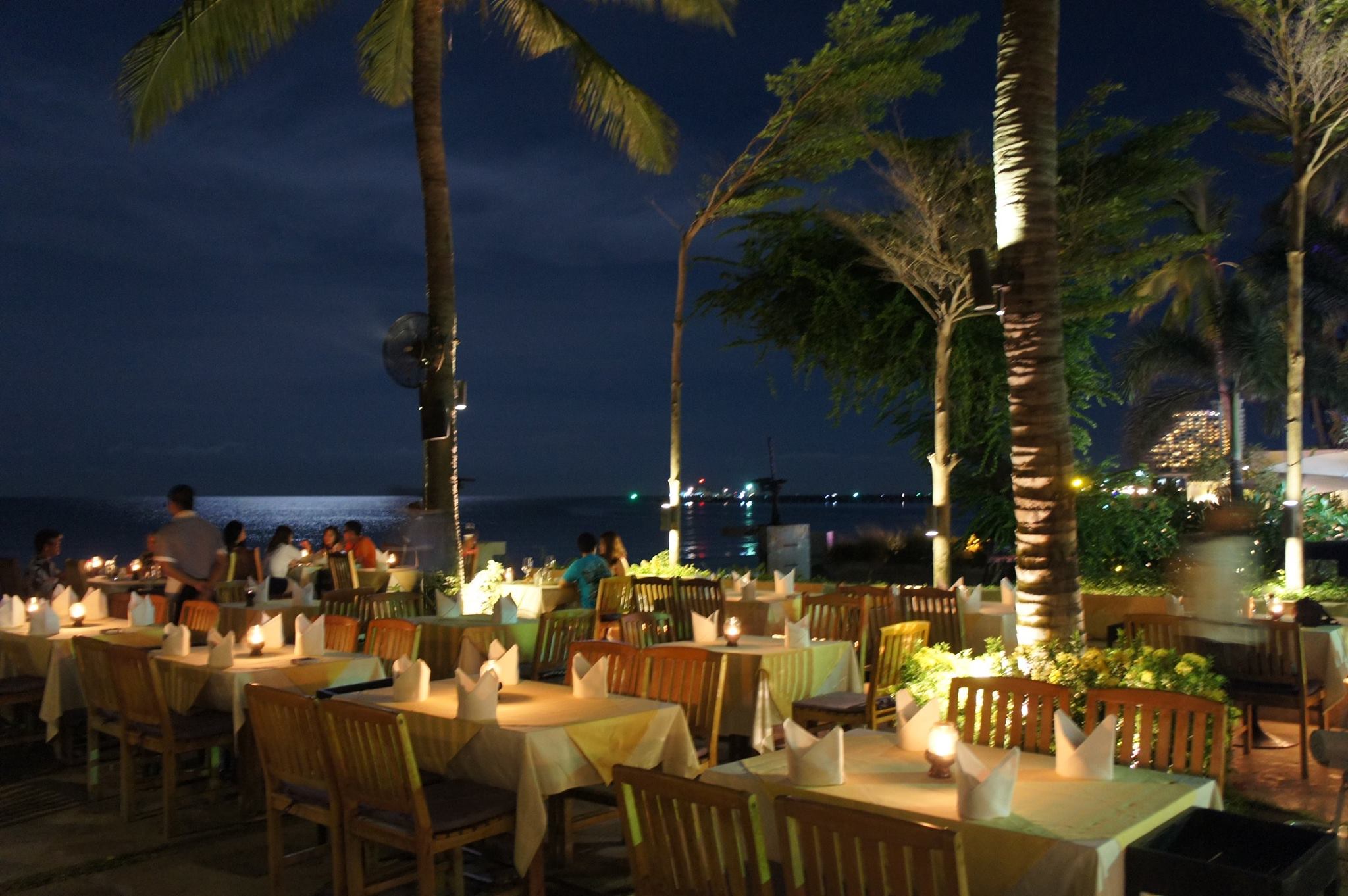 Coco51 Restaurant & Bar, by the Sea | Hua Hin