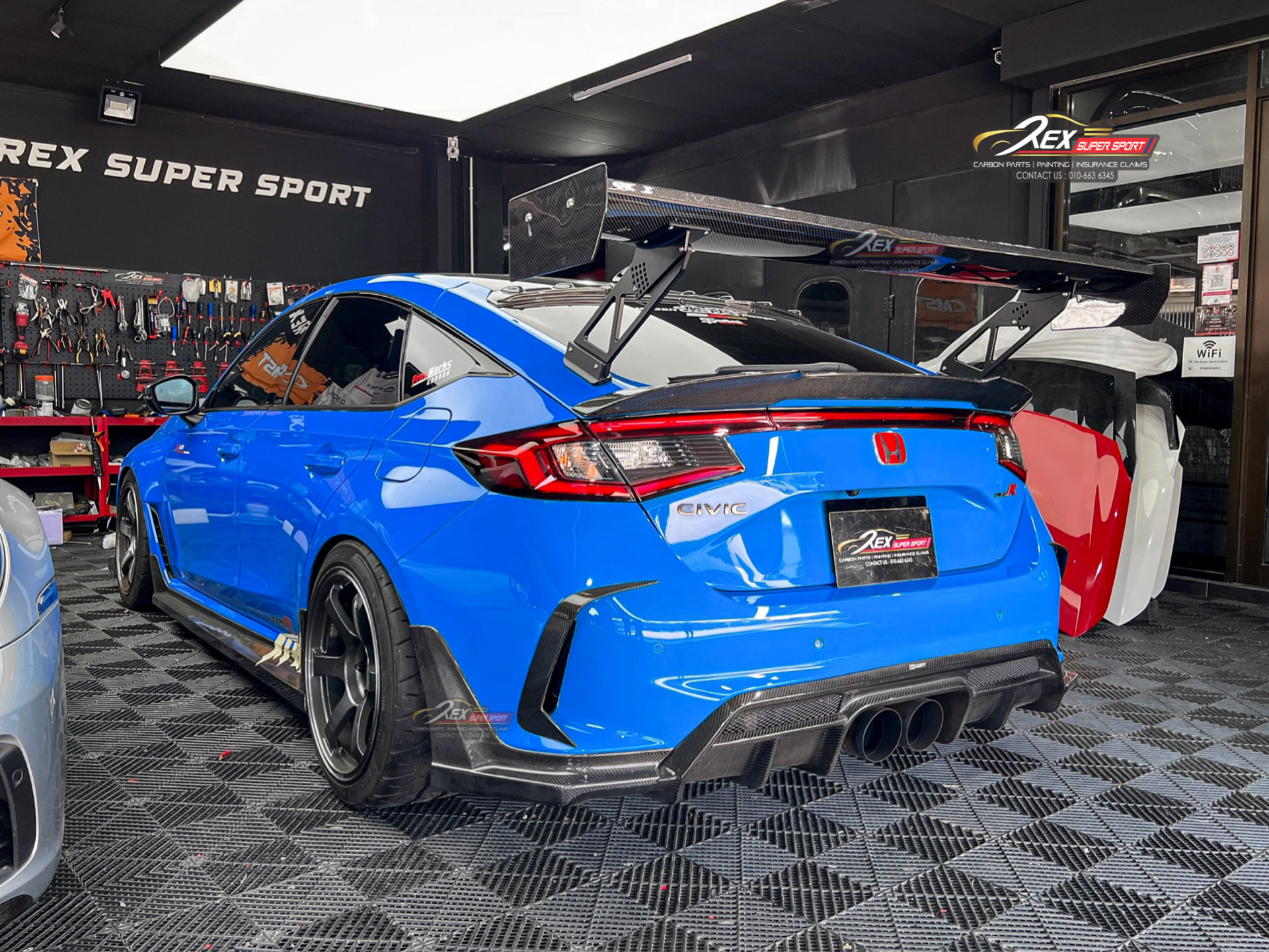 Rex SuperSport - Honda FL5 Type R Installed Rear Spoiler...