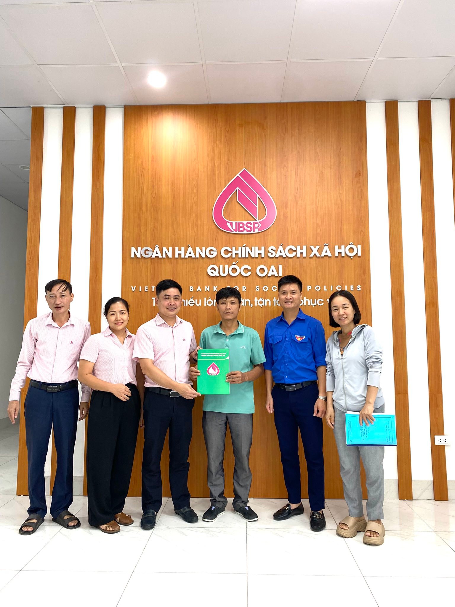 Lý Lam - Thấu hiểu lòng dân, tận tâm phục vụ. ️ ️ VBSP | Facebook