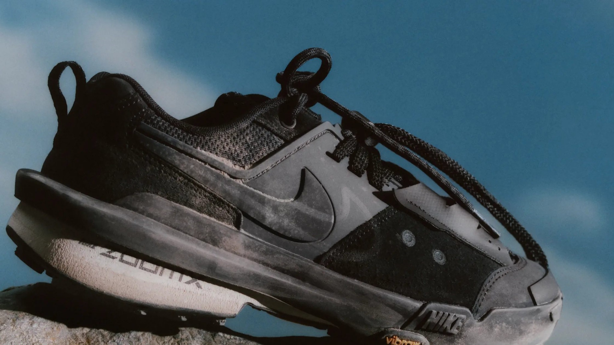 NIKE - saa.様♡専用 24年6月にパリで開催されたサカイの2025年春夏コレクションショーで