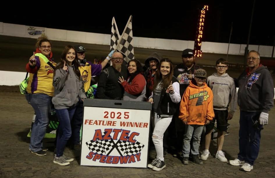 DeVilbiss - Shane DeVilbiss got it done at Aztec Speedway 🏁in his # ...