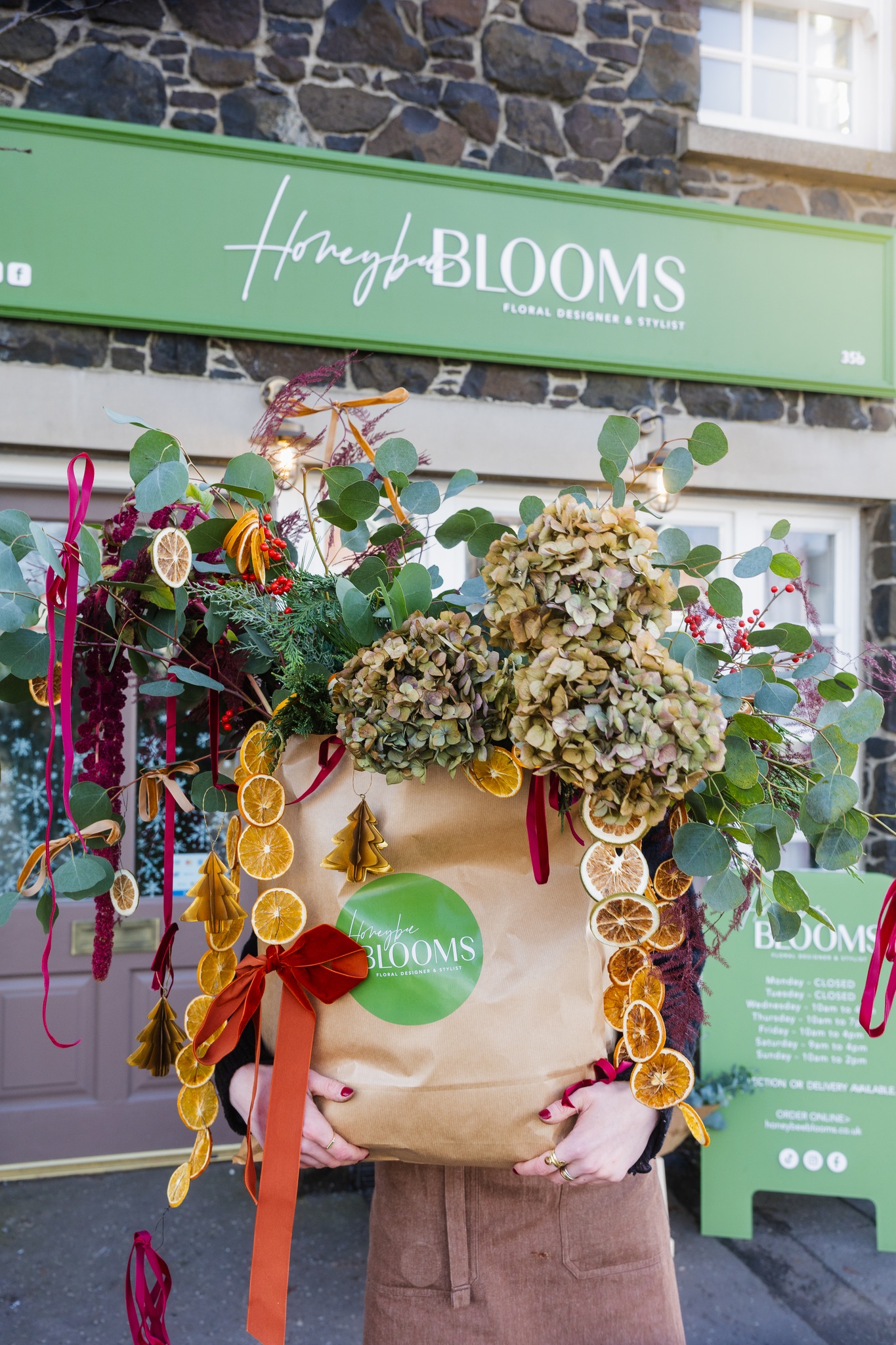 Mrs. Bloom - Nice colour contrast here with the ‘Lambs Luggs’, as ...