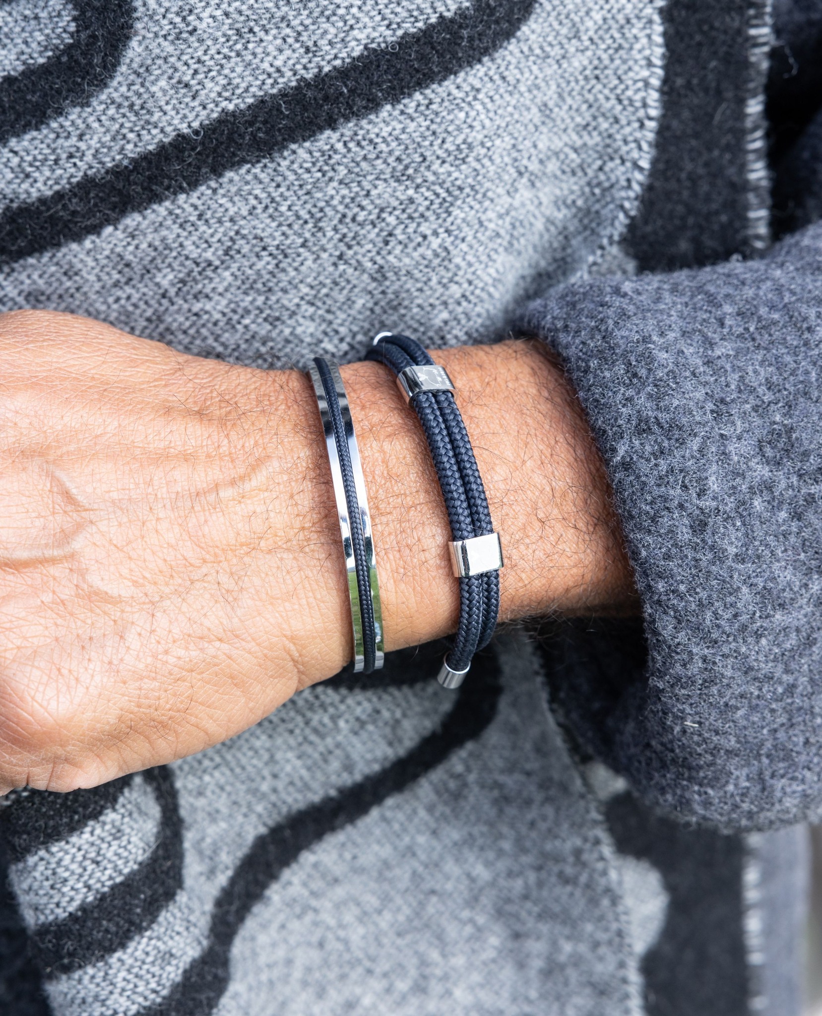 An effortless everyday look with the Little Lewis DBL and Navarch 