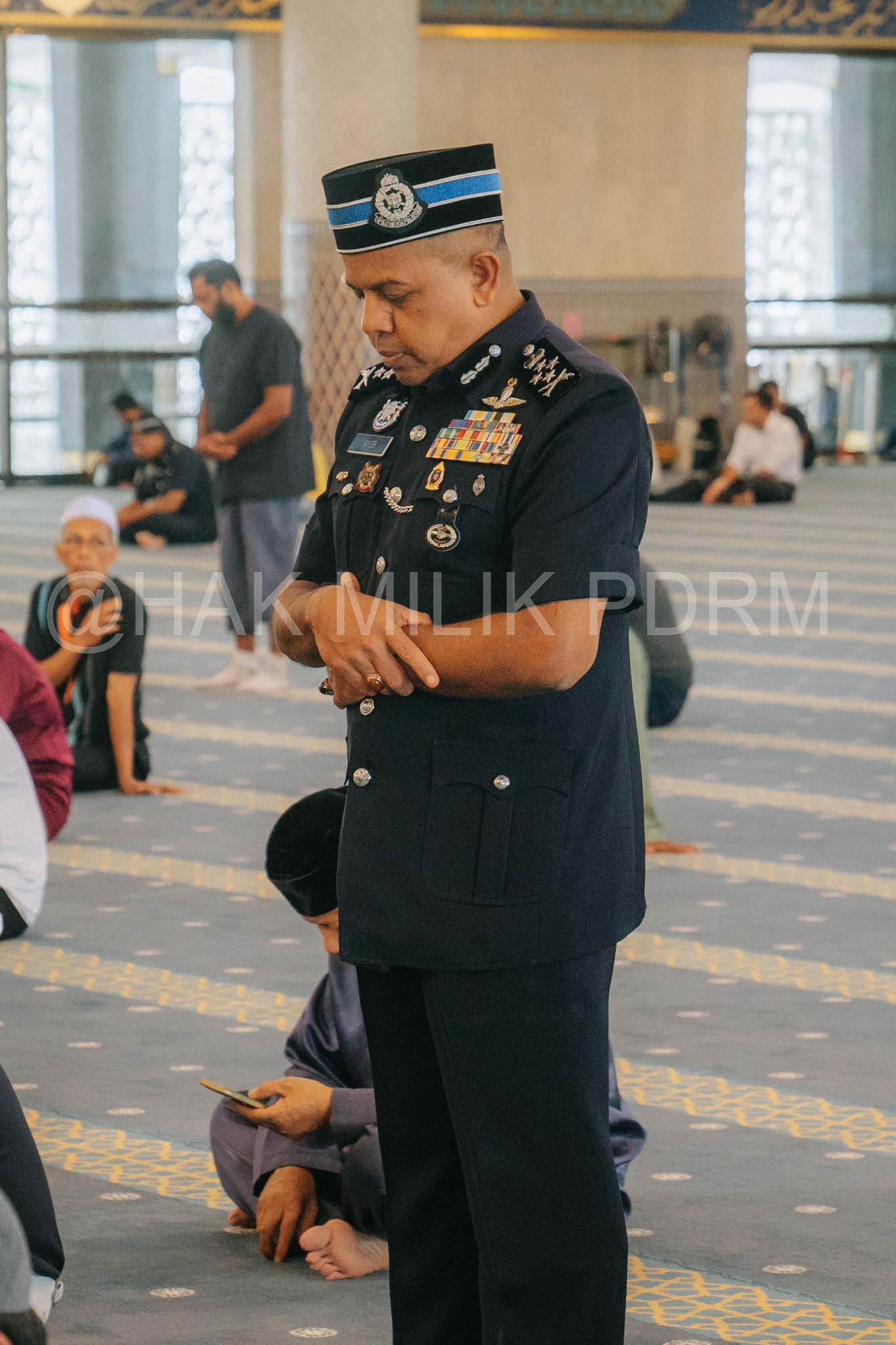 Polis Diraja Malaysia ( Royal Malaysia Police ) - POLIS MASIH MENCARI ...