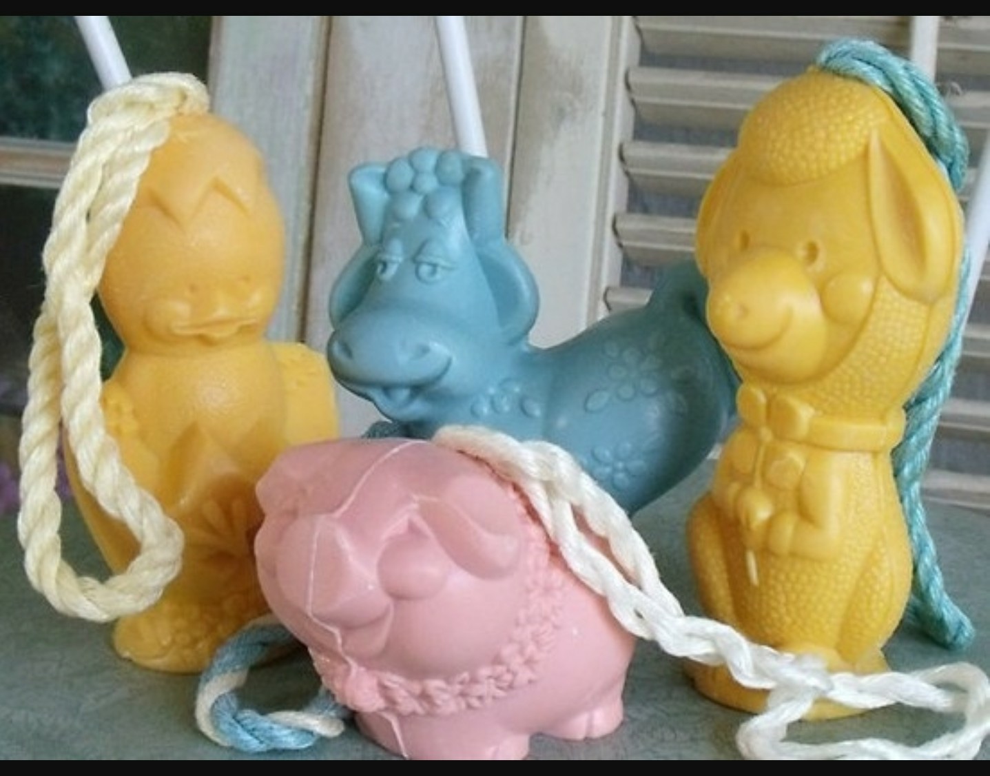 Freddie the Frog soap holder from Avon. I still have mine in the 
