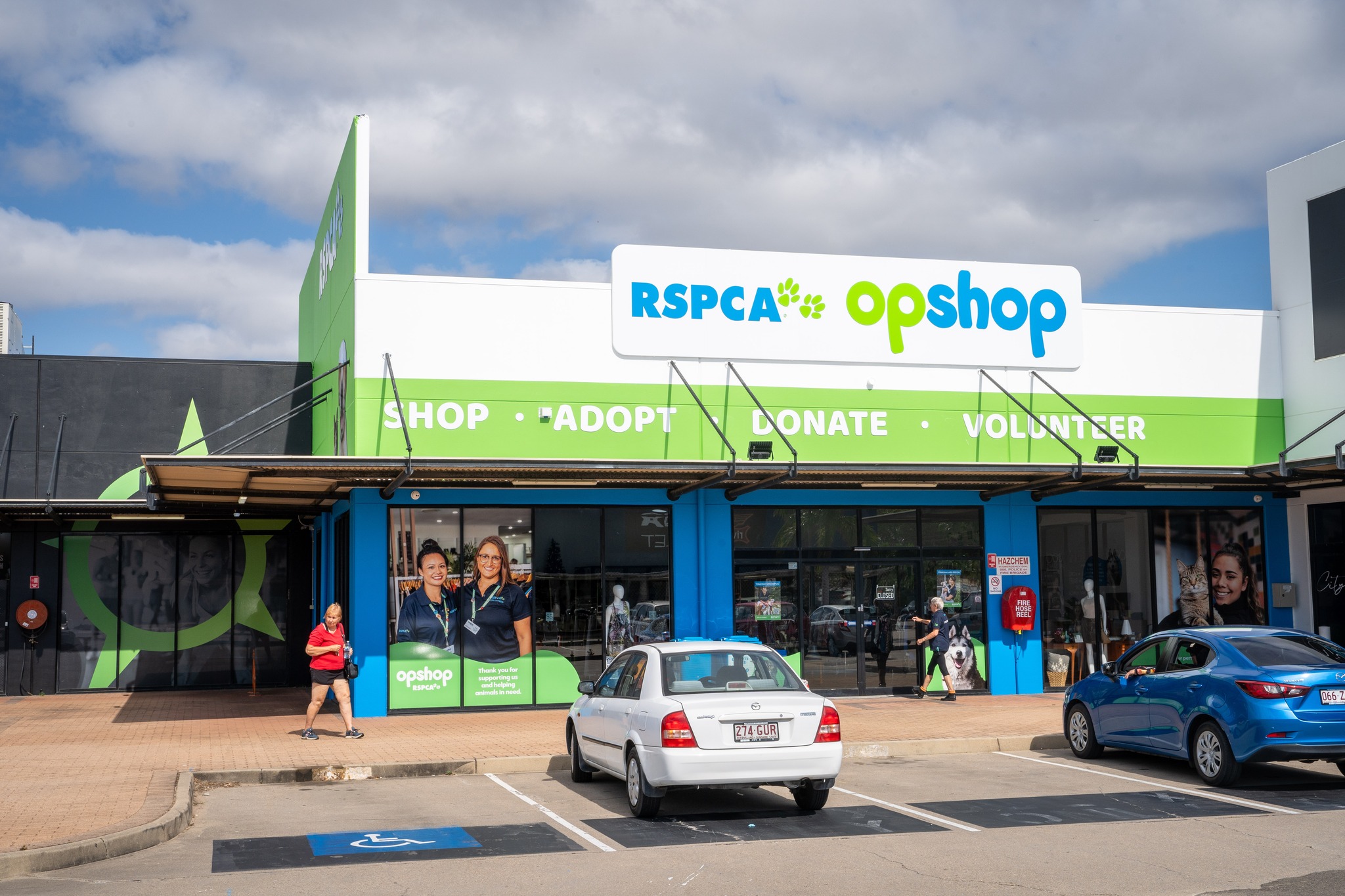 RSPCA Op Shop $2 Sidewalk SALE!!!