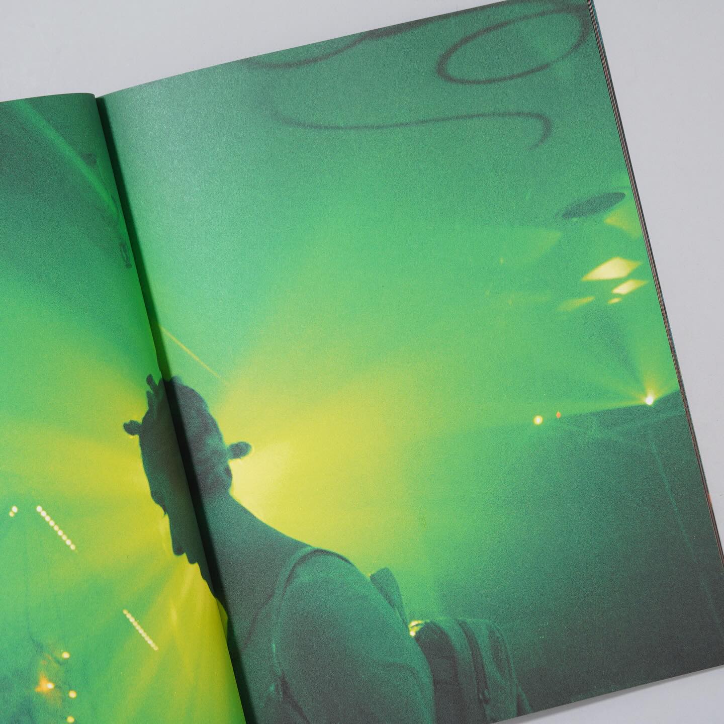 2025.1.30 ▽ONLINE STORE UPDATE INTO THE LIGHT / Sandy Kim 