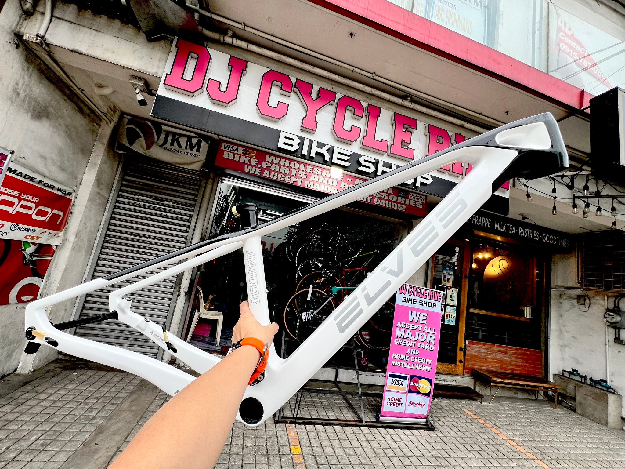 DJ - Elves Nandor Pro UDH Carbon Frame 2025 Model (Limited Edition) SRP ...