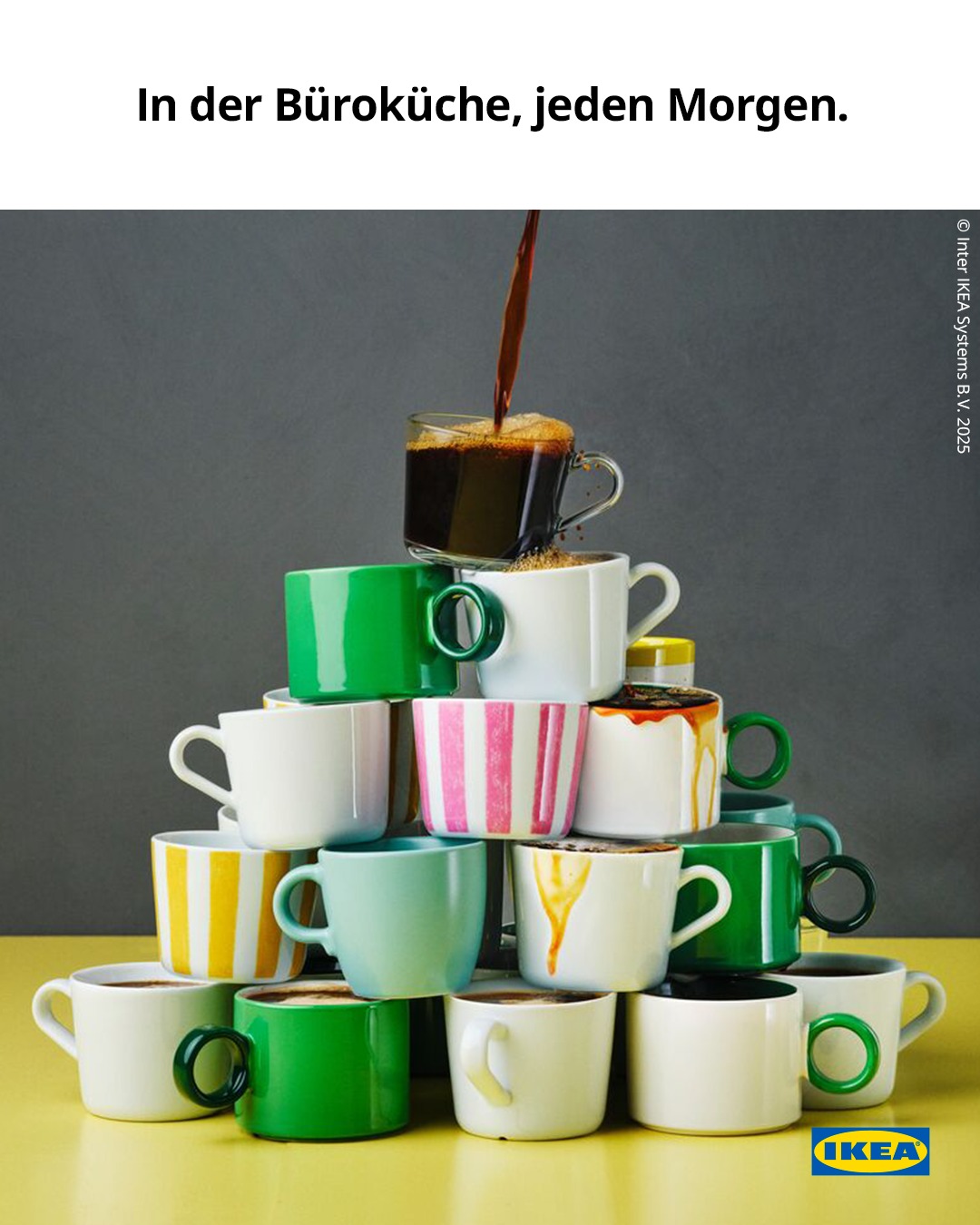 Es ist jedes Mal ein Kunstwerk. Und zum heutigen #Weltkaffeetag lassen wir es auch ausnahmsweise mal so stehen. IKEA.de/Tassen