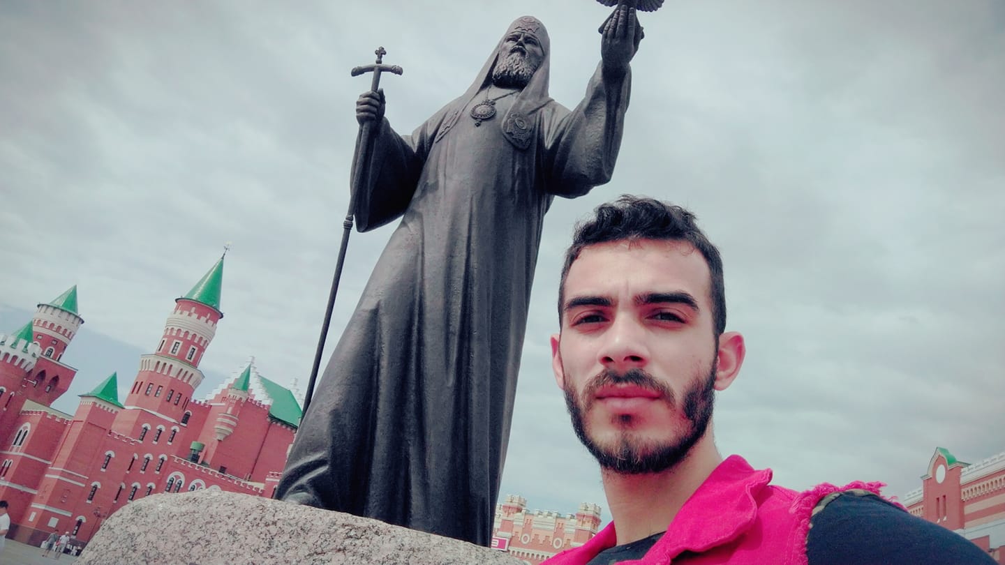 عبدالله حيدر - یُقال أن یوسف «ع» لما صار عزیز مصر ، کان ذات یوم واقفاً ...