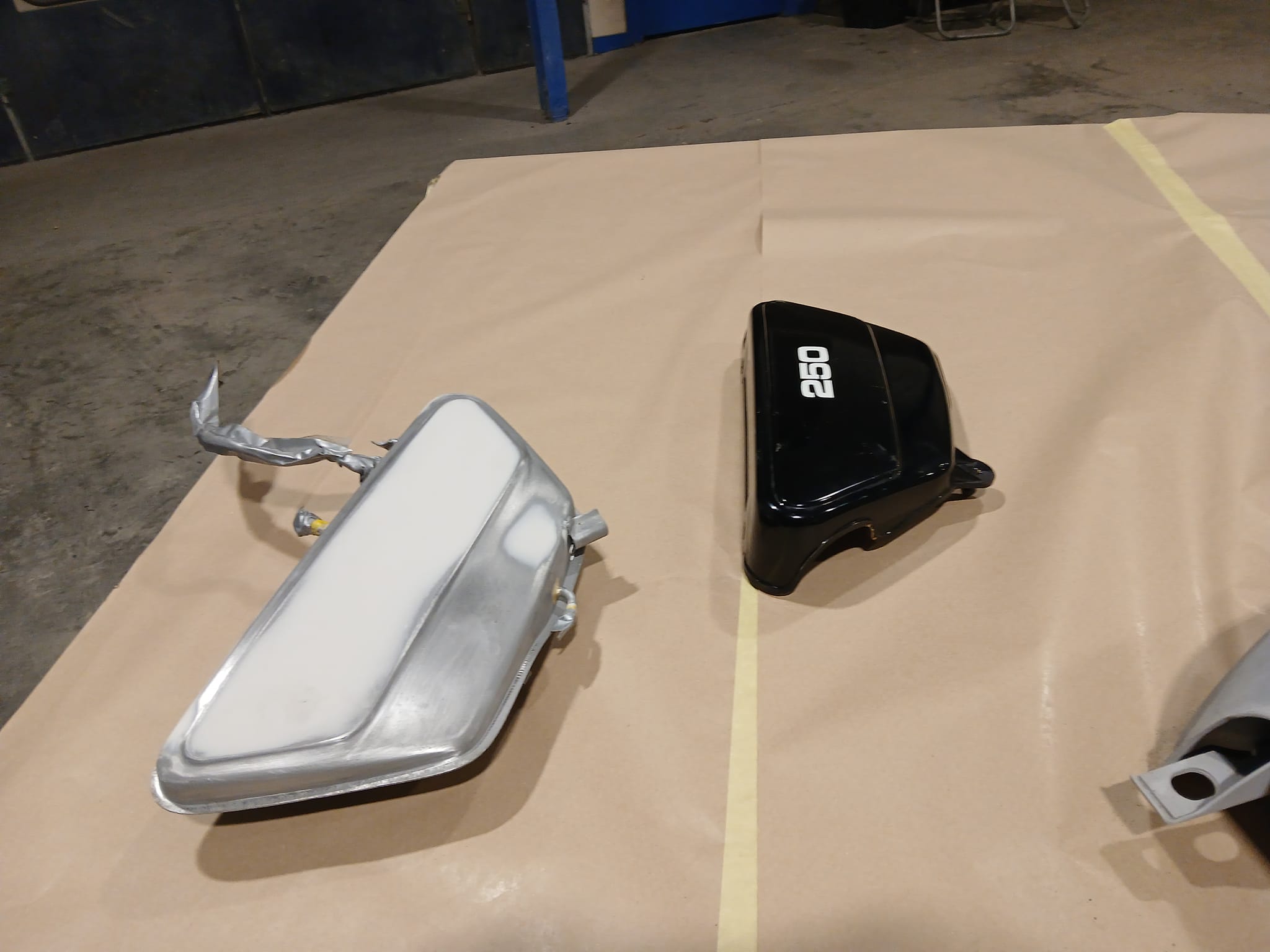 1976 Yamaha RD250 Tank & side panel respray