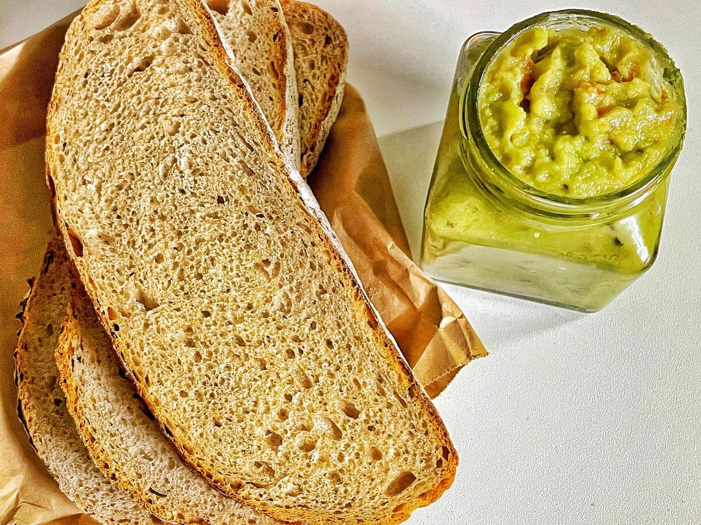 Green Boy - Spicy Guacamole & Bread 🥑🌶🍞 อโวคาโดดิป... | Facebook