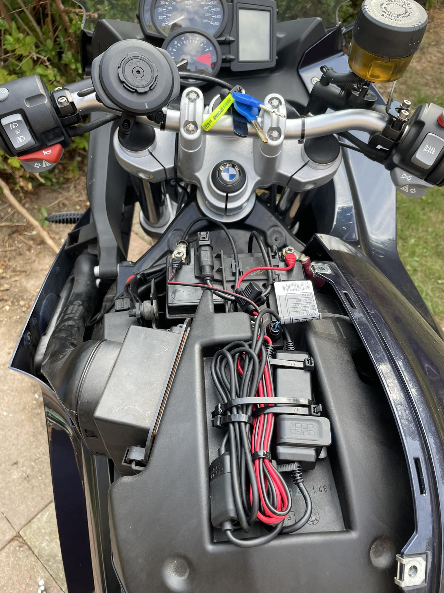 First mod done, quad lock phone mount with wireless charging head
