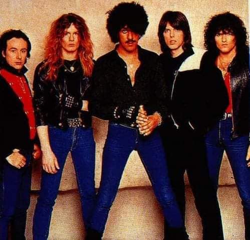 Released June 20, 2000: THIN LIZZY 