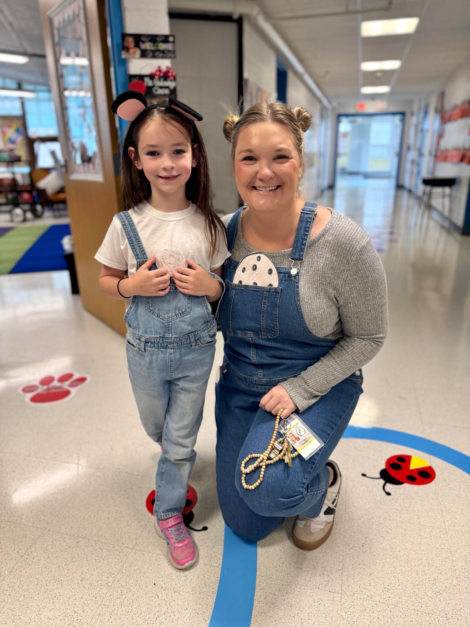 book character denim dress This week we had Like a Day! It was so much fun seeing everybody dress up as their favorite book character. Check out these awesome pictures we got! Size:Large/Extra Large Blue Long Sleeve Mini DSRP: $399 with spring florals printed