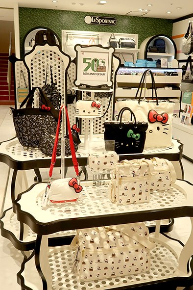 レスポートサック〉×〈ハローキティ〉 今年50周年を迎えるHello Kitty