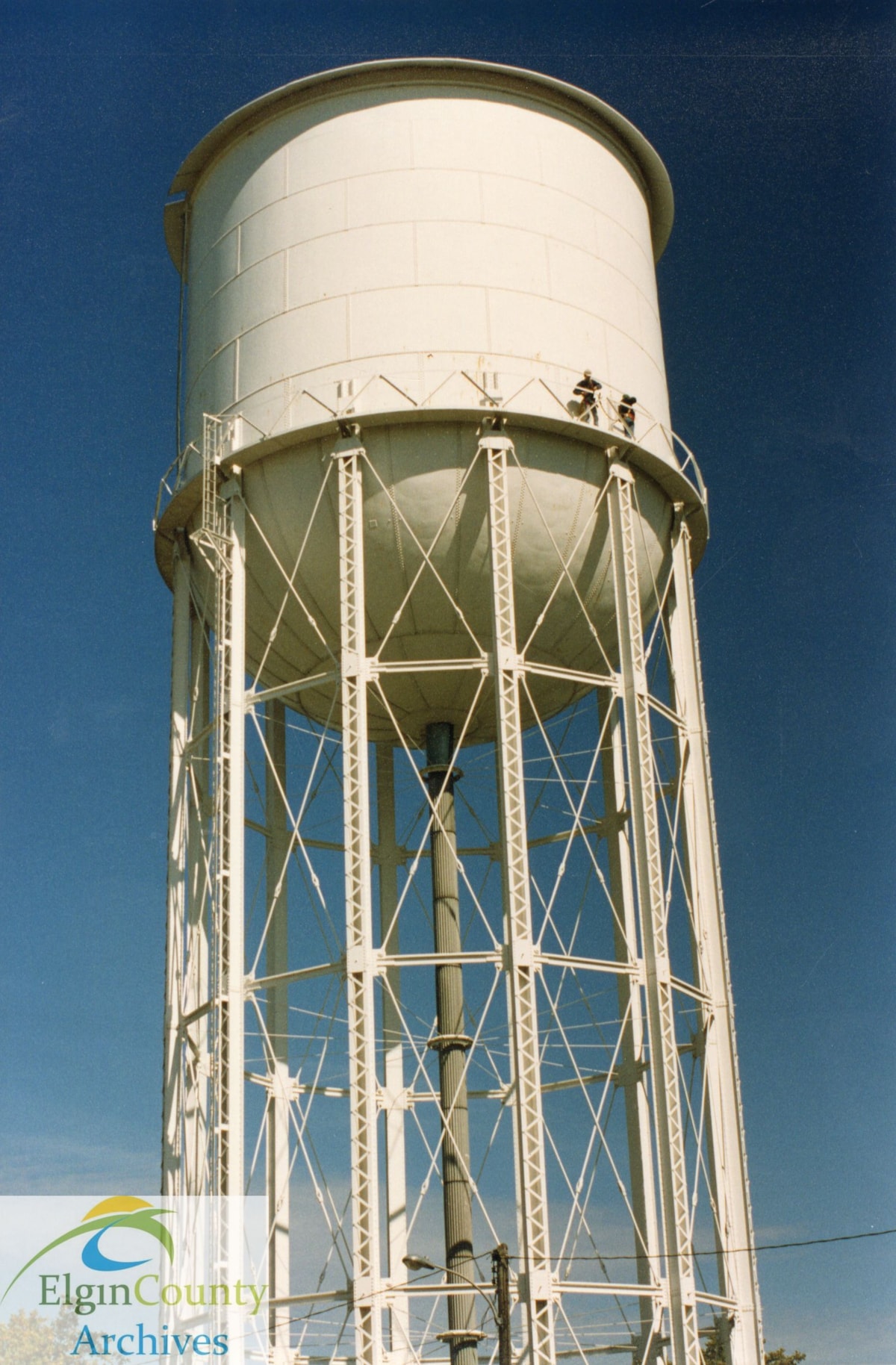 elgin-the-st-thomas-water-tower-was-built-in-1913-at-a-cost-of