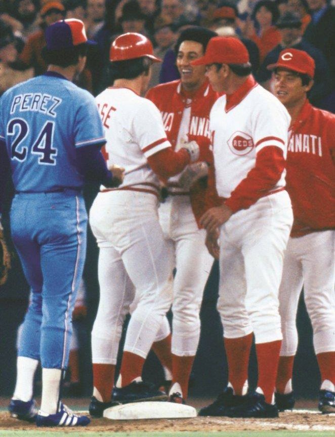 Reds fire manager Tony Perez in 1993