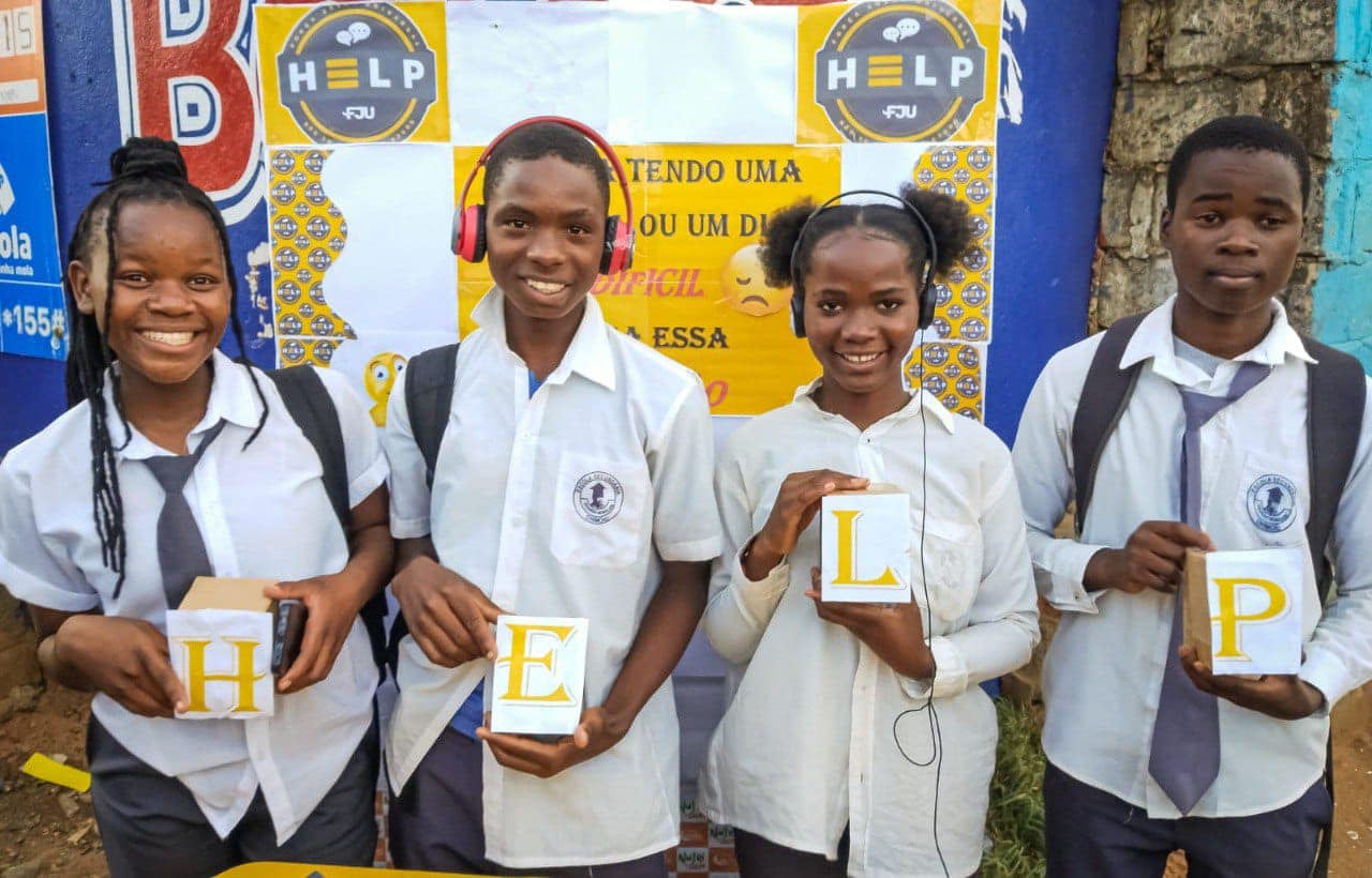 FJU Moçambique - Envagelisação criativa do projeto Help e...
