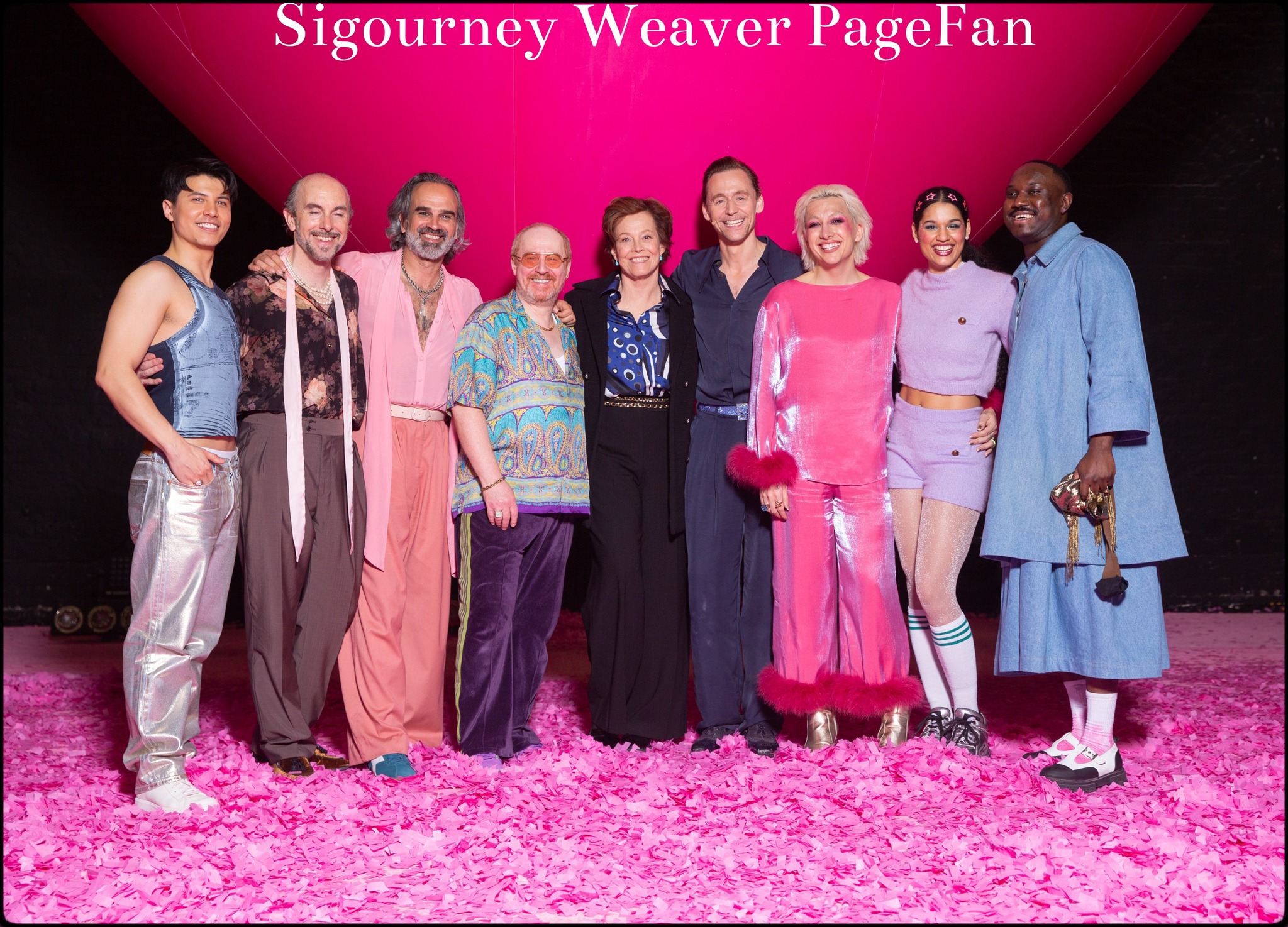 Sigourney Weaver pagefan added... Sigourney Weaver pagefan