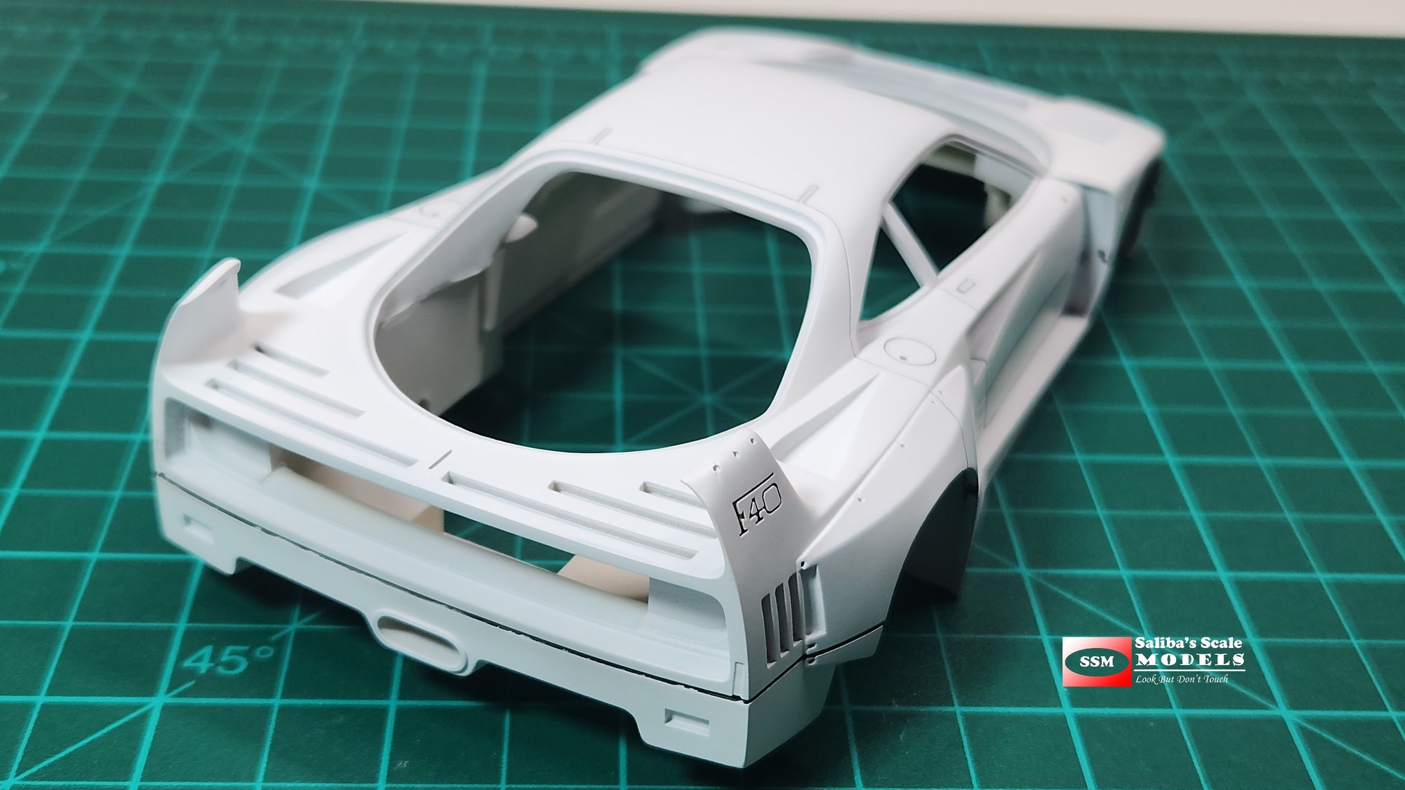 Progress with Kitbox & PZY Ferrari F40 LBWK. Way to go still