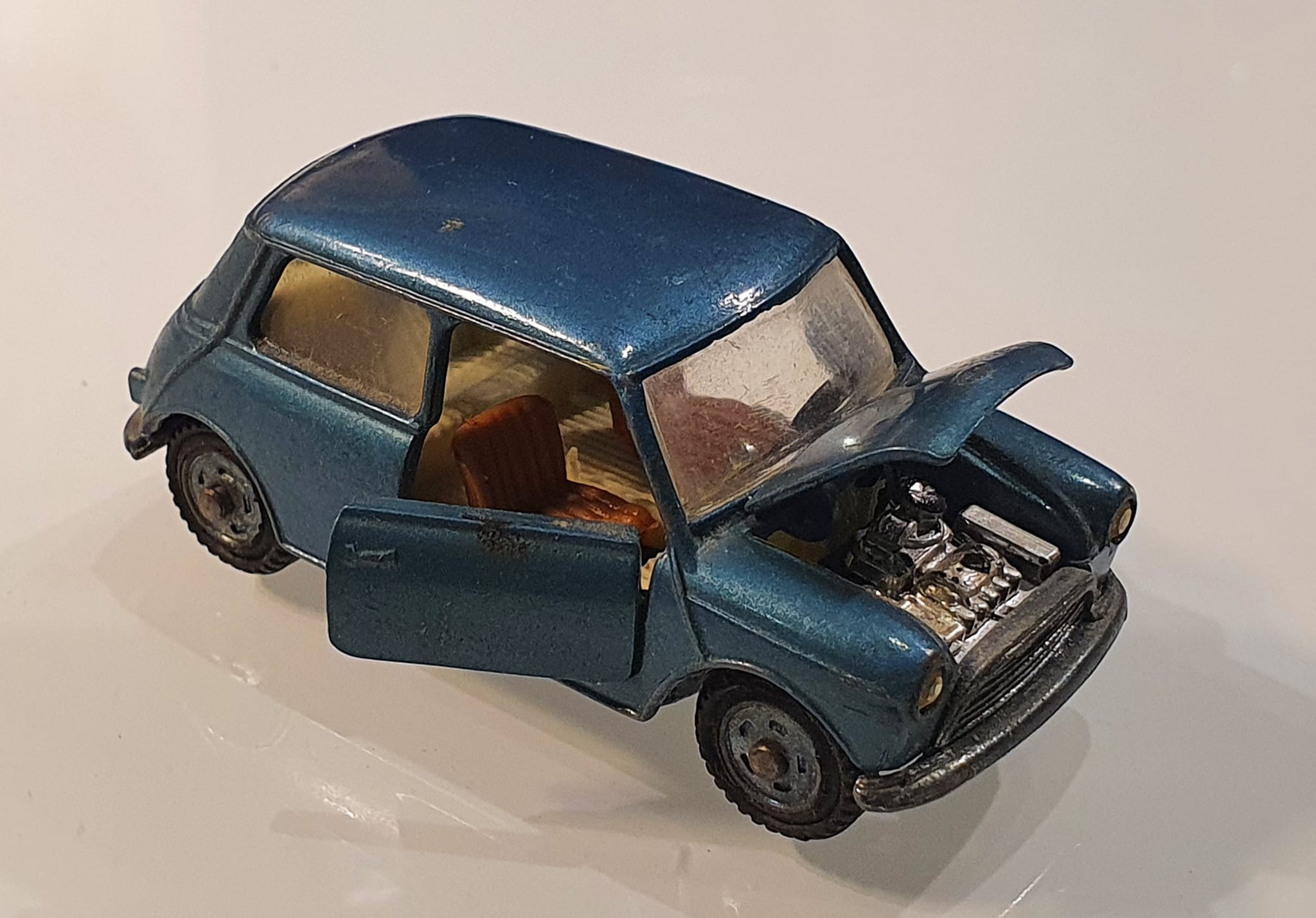 Mebetoys A28 Mini Minor Innocenti 1967 - 1st serie - two different