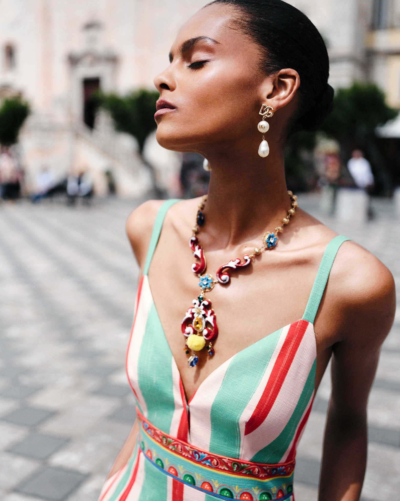 Dolce - Dolce&Gabbana patterns: majolica tiles, sun-drenched 