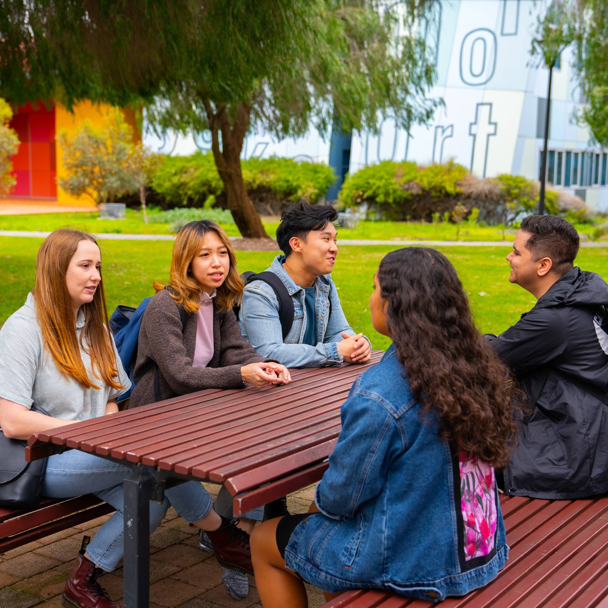 Edith - 🎓 Making friends at uni 🎓 Starting uni can feel overwhelming ...