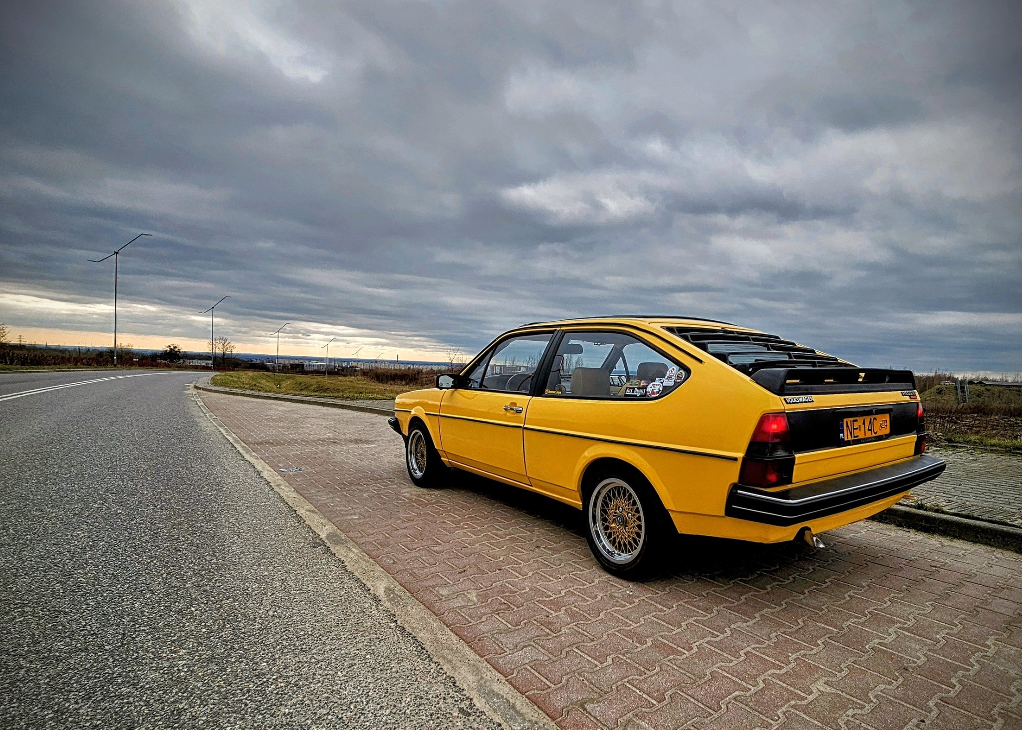 VW Passat B2 coupe '80 by Piter