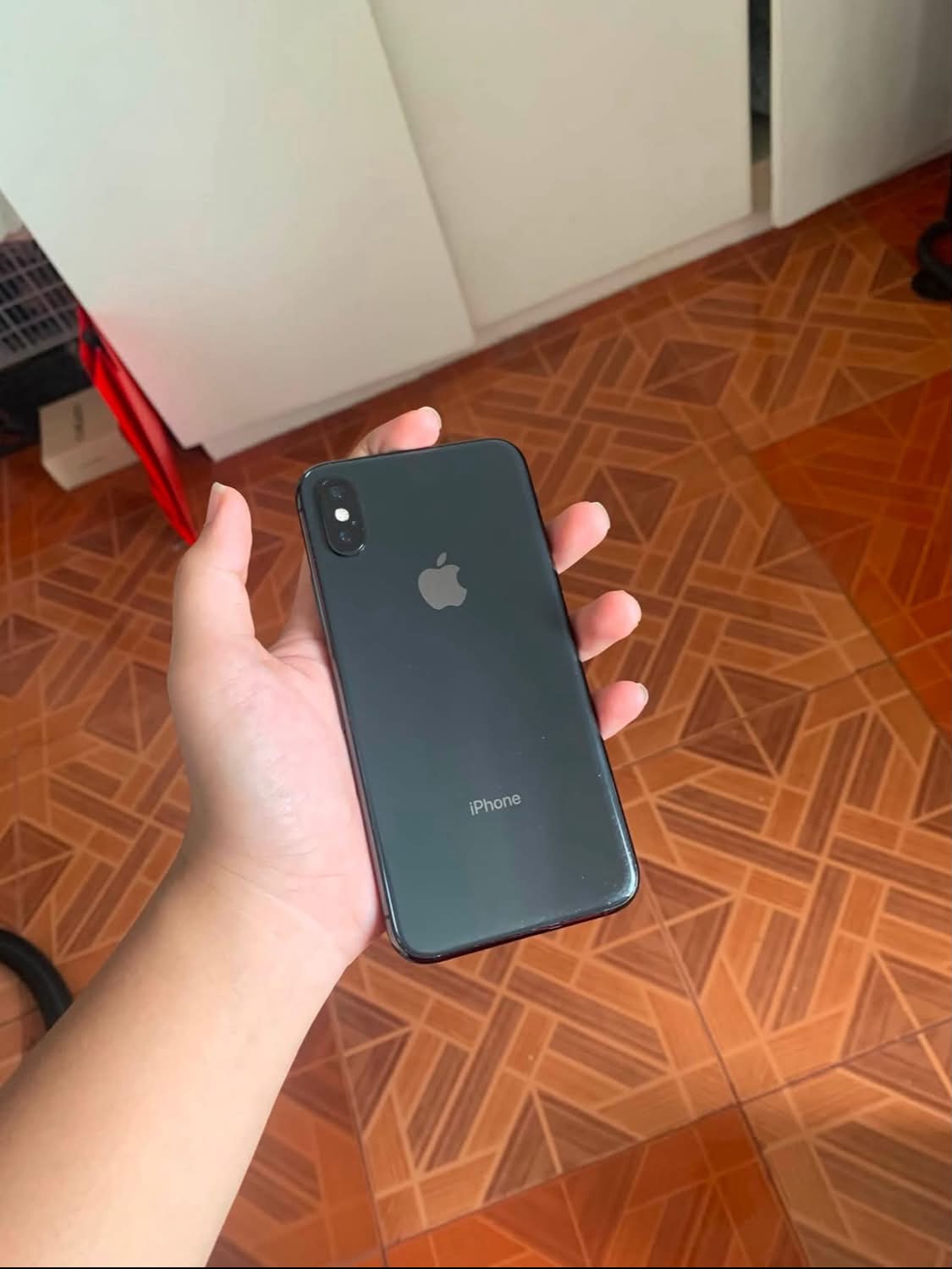 Helping a friend For sale iphone Xs 256gb no history of repair