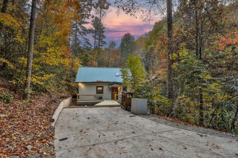 Blue Sky Cabin Rentals of Ellijay and Blue Ridge, Georgia added a new ...