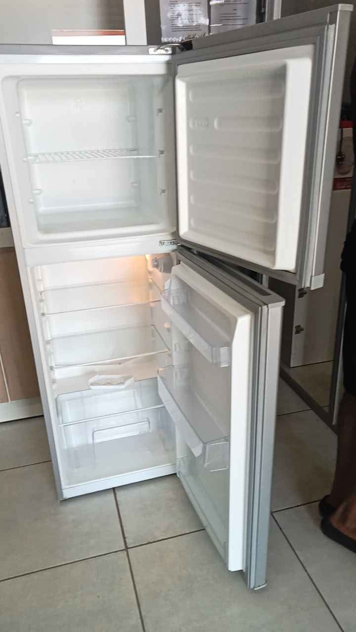 Teboho Pawn Shop | Selling KIC 170L top freezer fridge for R2000 still ...