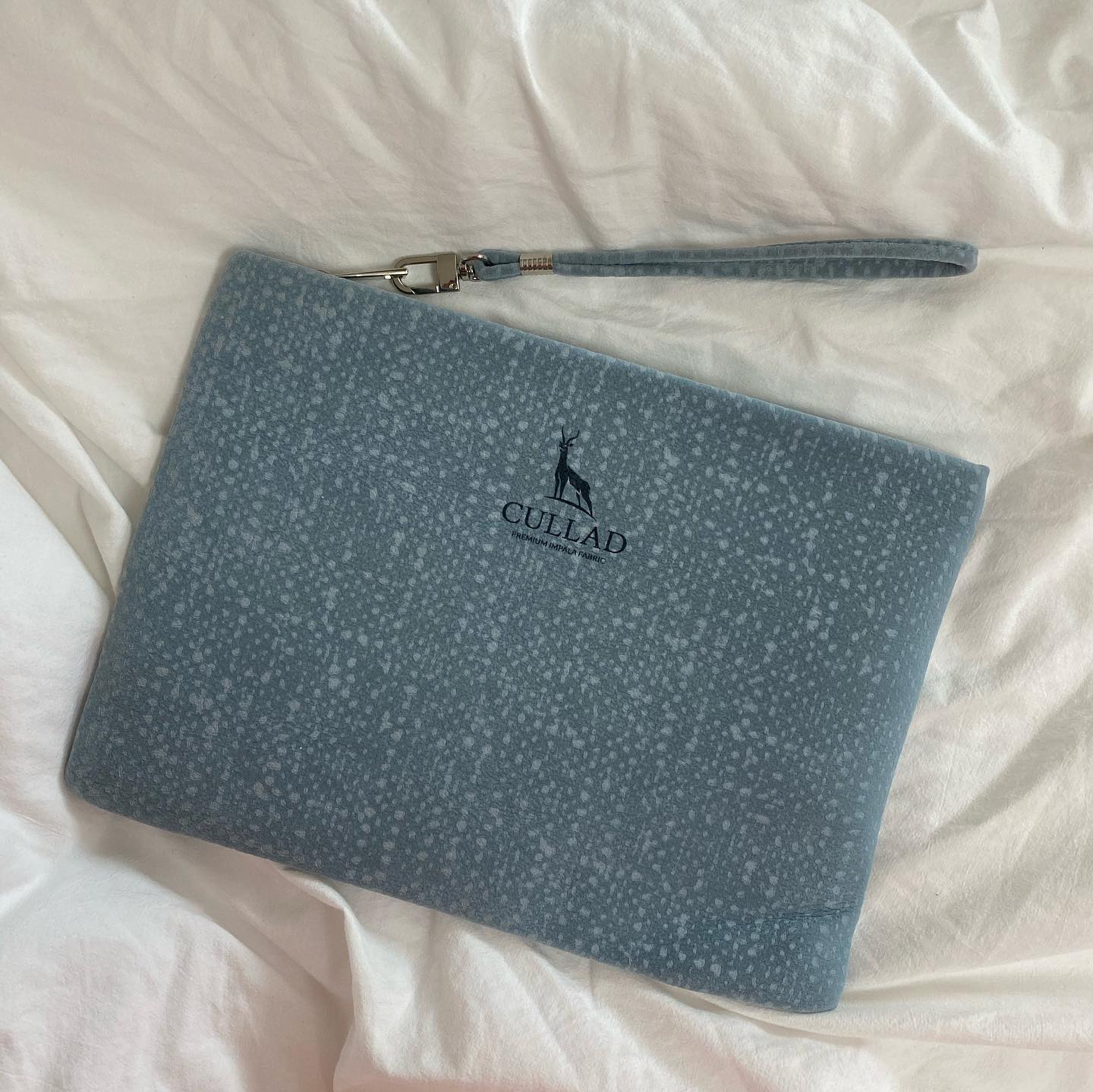 컬래드 백 - Cozy bag🌿 . . • 31 x 22 x 2 • 스카이, 오렌지카멜, 블랙