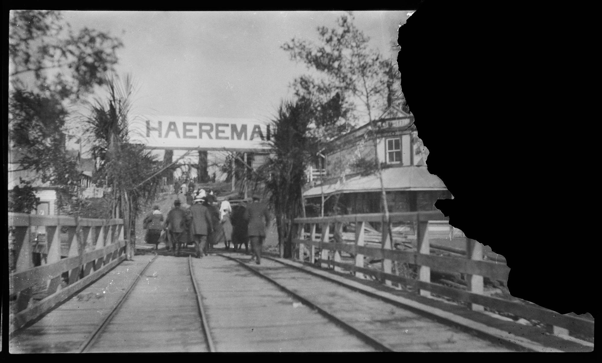 Timespanner - Scenes from peace celebrations at Rawene, 1919. Charles ...