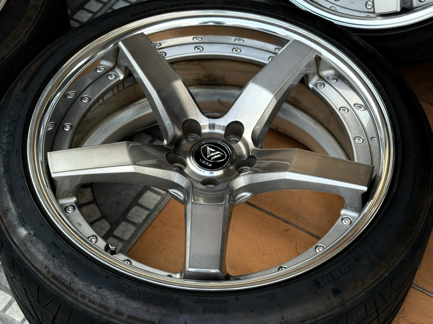 VERZ KCV03 CRYSTAL GREY 20INCH • (Pre-Owned) • PCD: 5x114.3