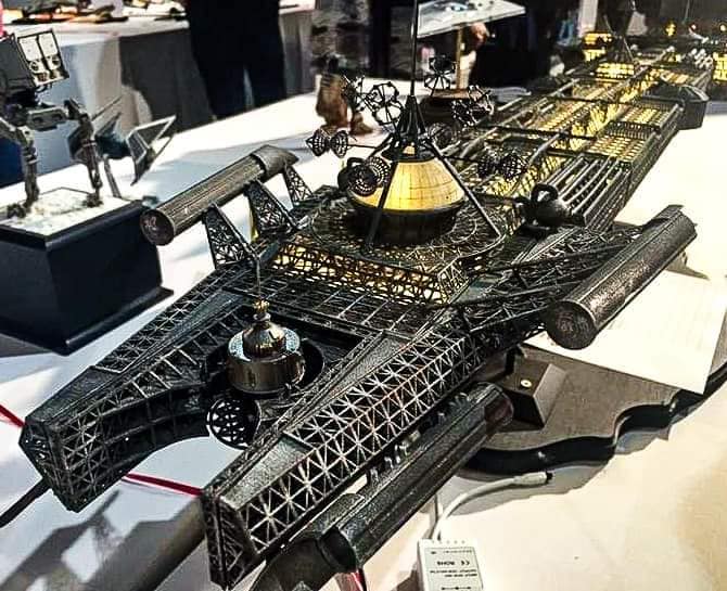 So Beautiful it Had to be shared again! The US Cygnus 1/700 from