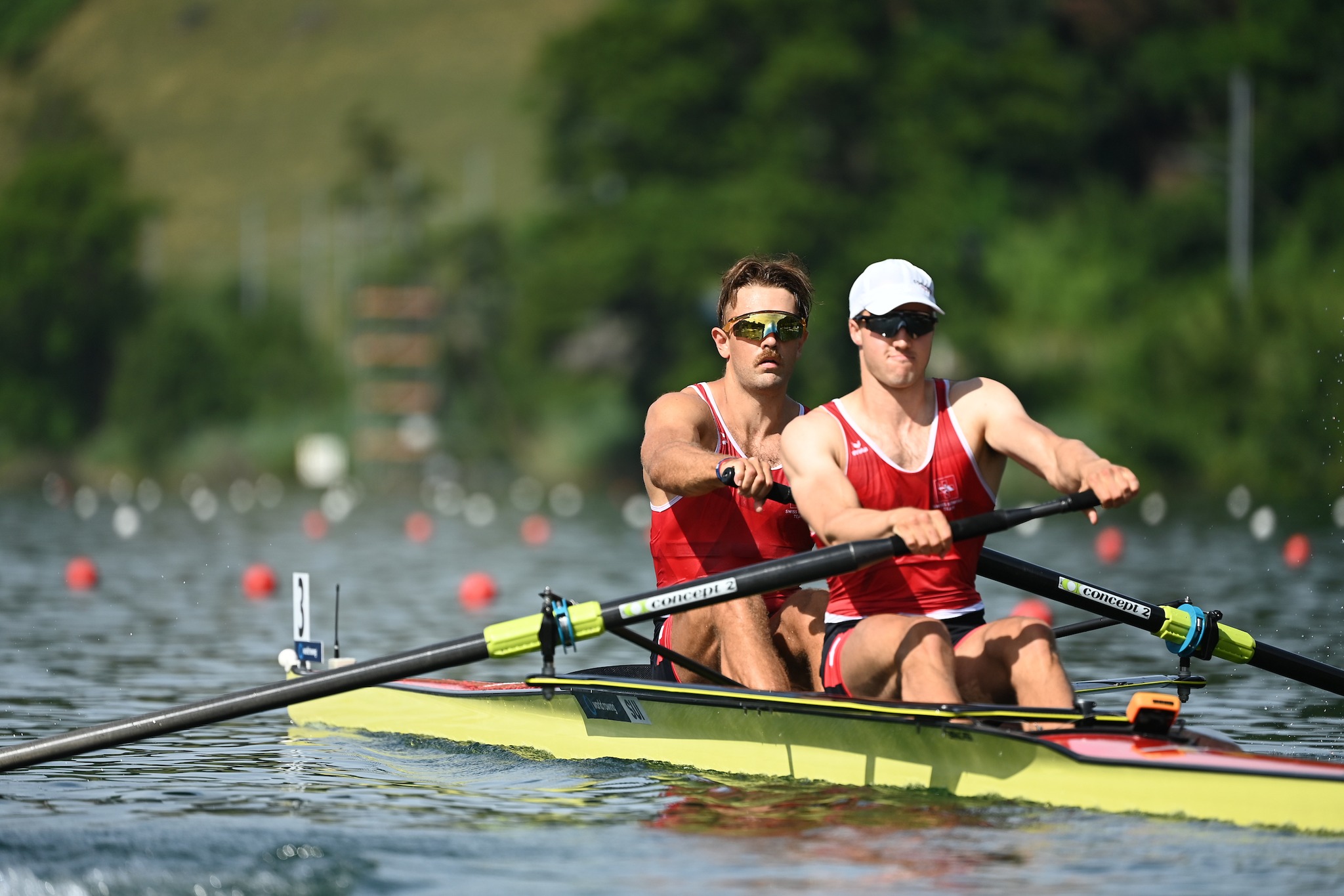World - While New Zealand Rowing Team won heat 1 in the men's pair ...