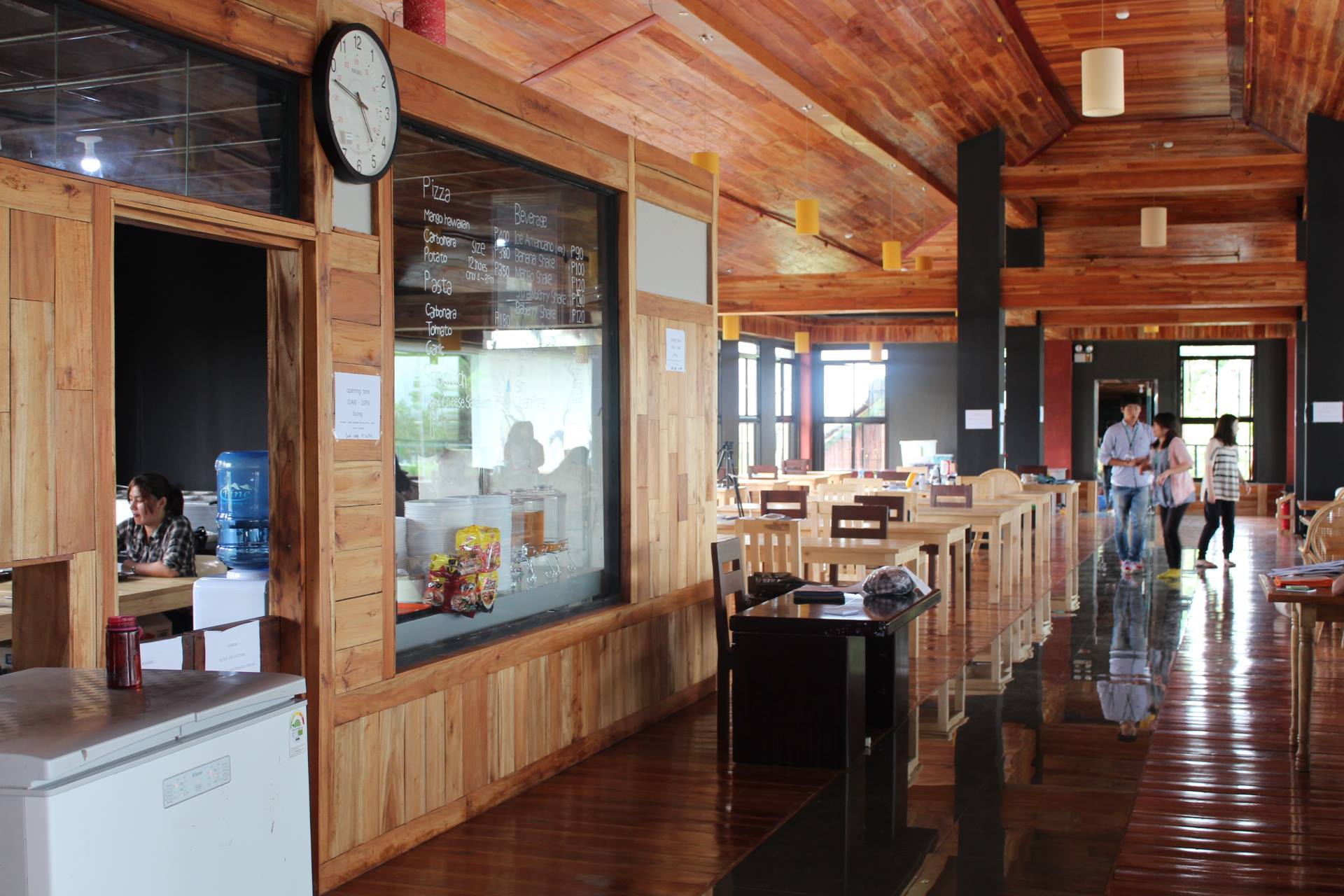 DEOW 迪耀 菲律賓遊學中心 - 【Baguio】BECI 校內有PIZZA烤爐喔!... | Facebook