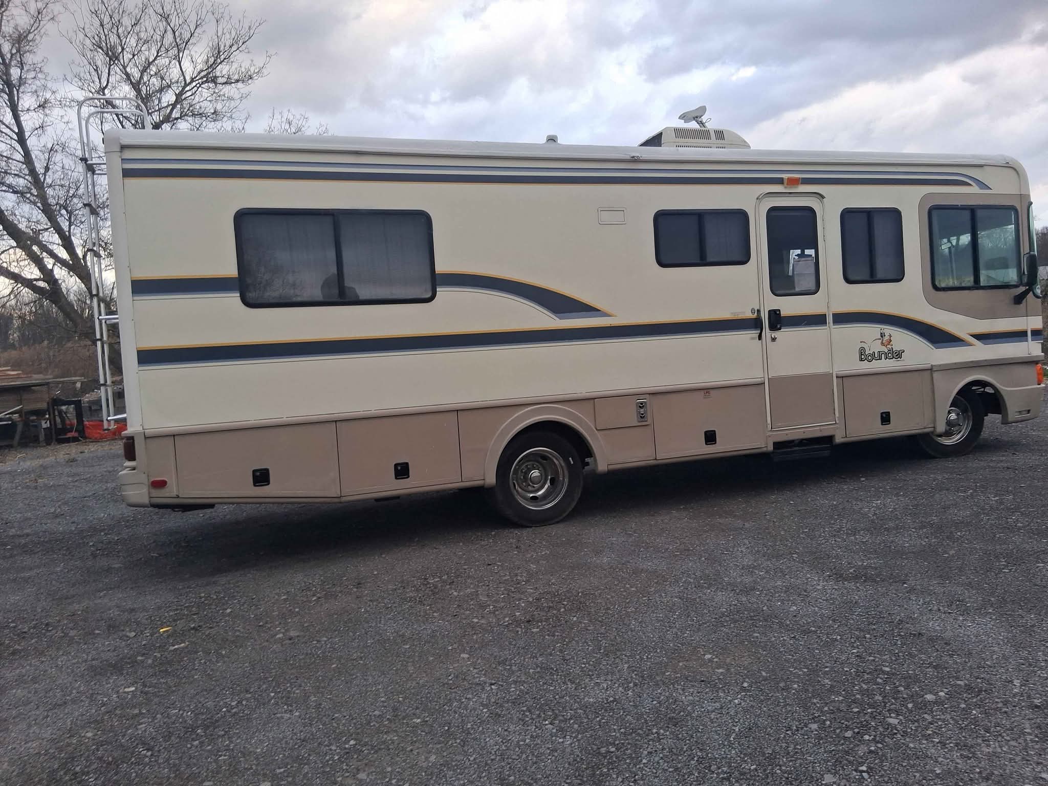 1996 Fleetwood bounder 34 ft - RVs & Campers - Rochester, New York ...